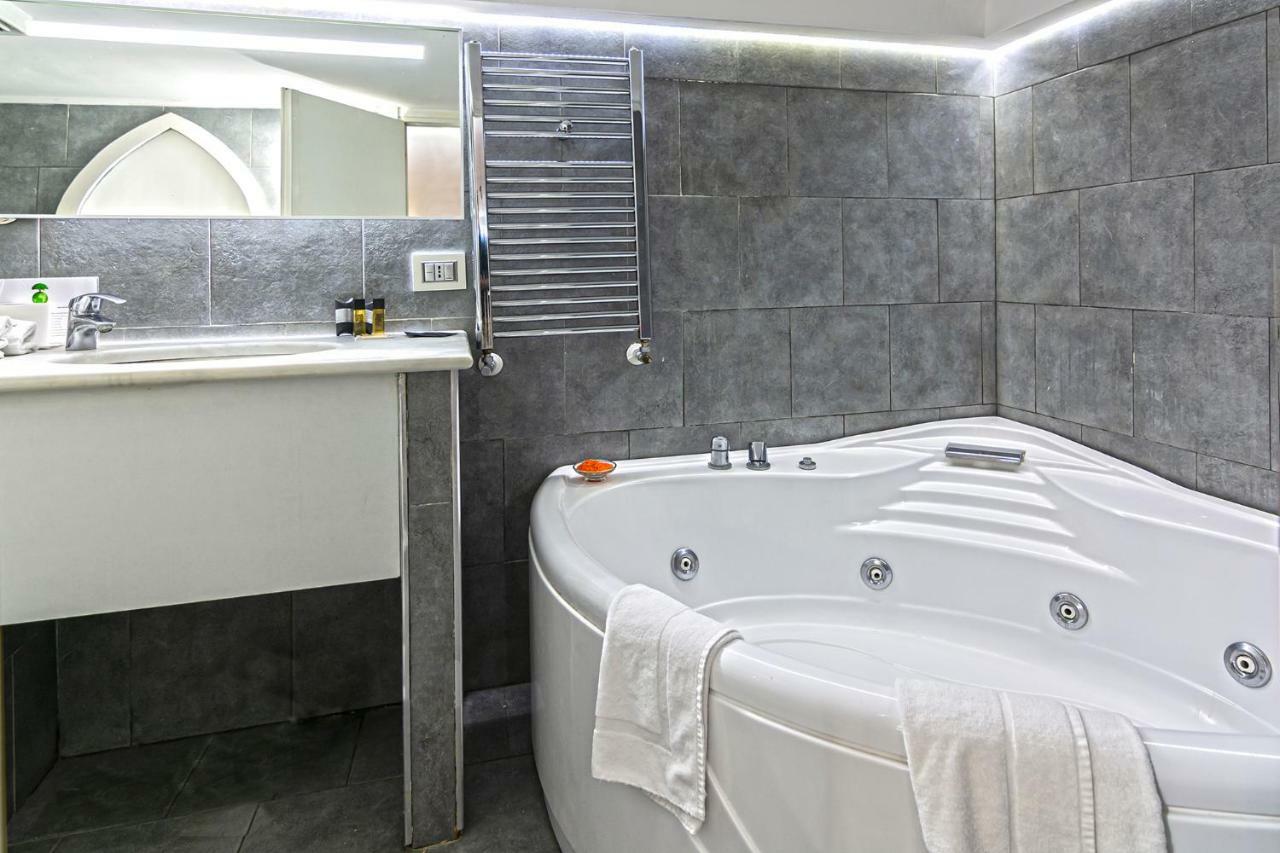 Suite Apartments Angioini Naples Exterior photo